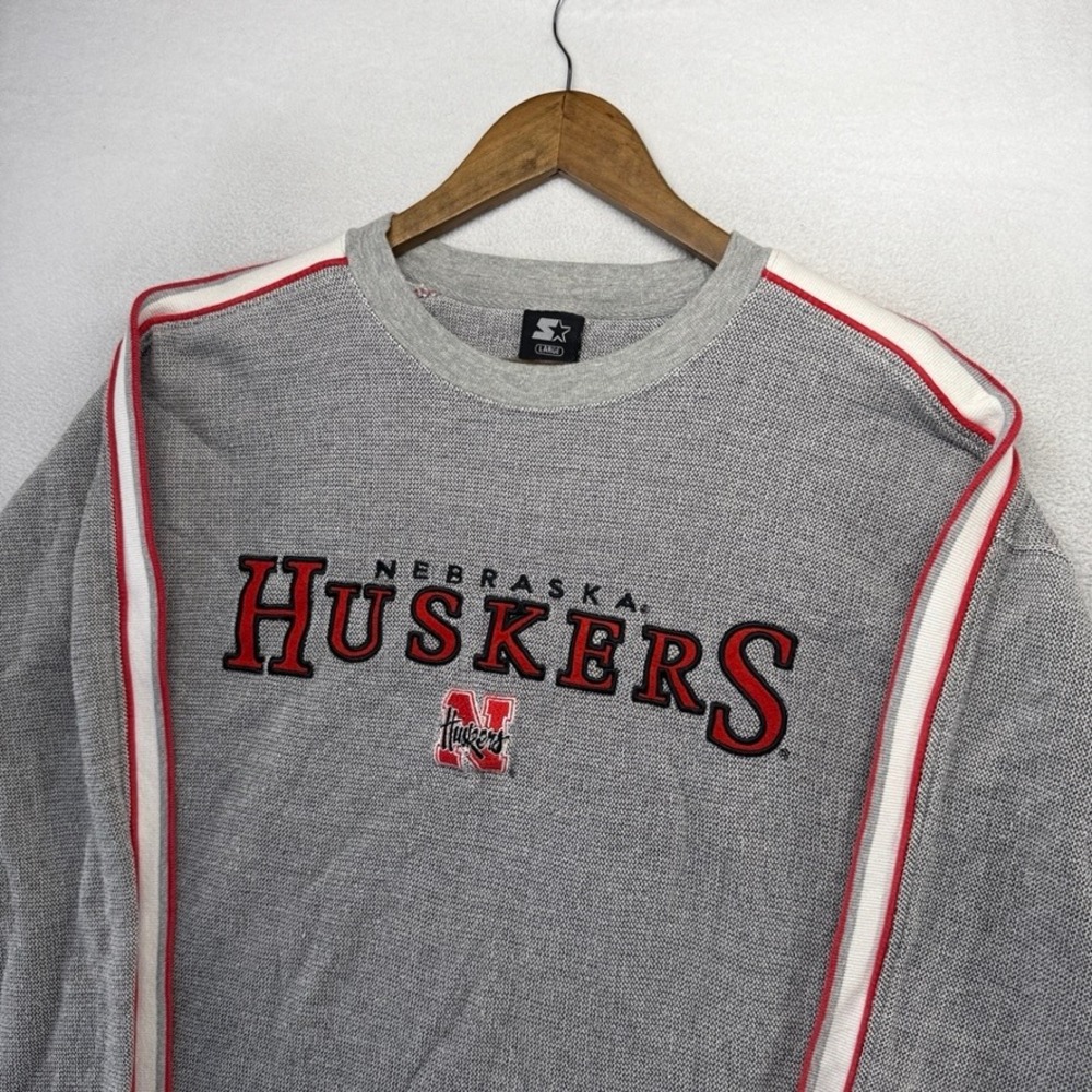 Vintage Nebraska Cornhuskers Sweatshirt mens Large Gray Embroidered Spellout y2k